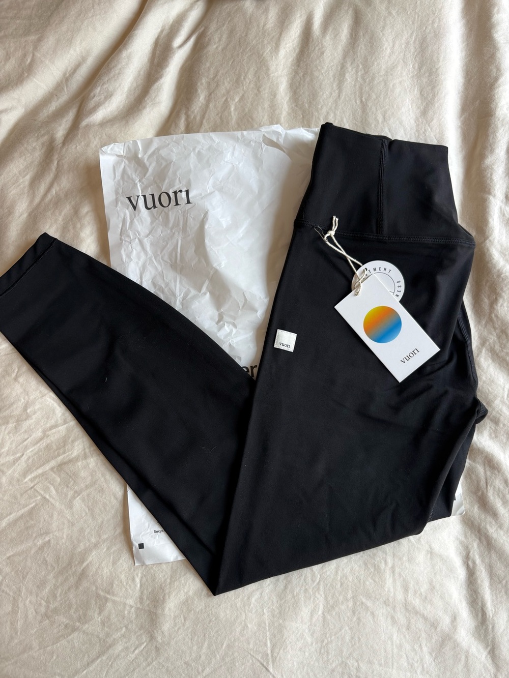 BNWT Vuori Black Performance Leggings